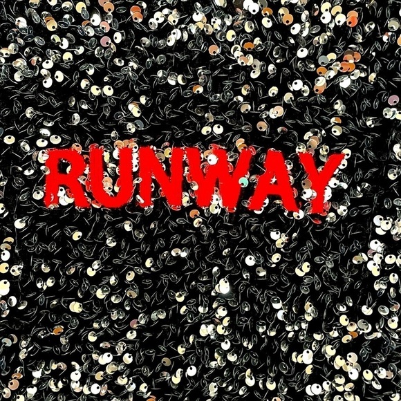 Shane Justin NWOT Sparkle Sporty Runway‎ Mini Size XS - Picture 2 of 9